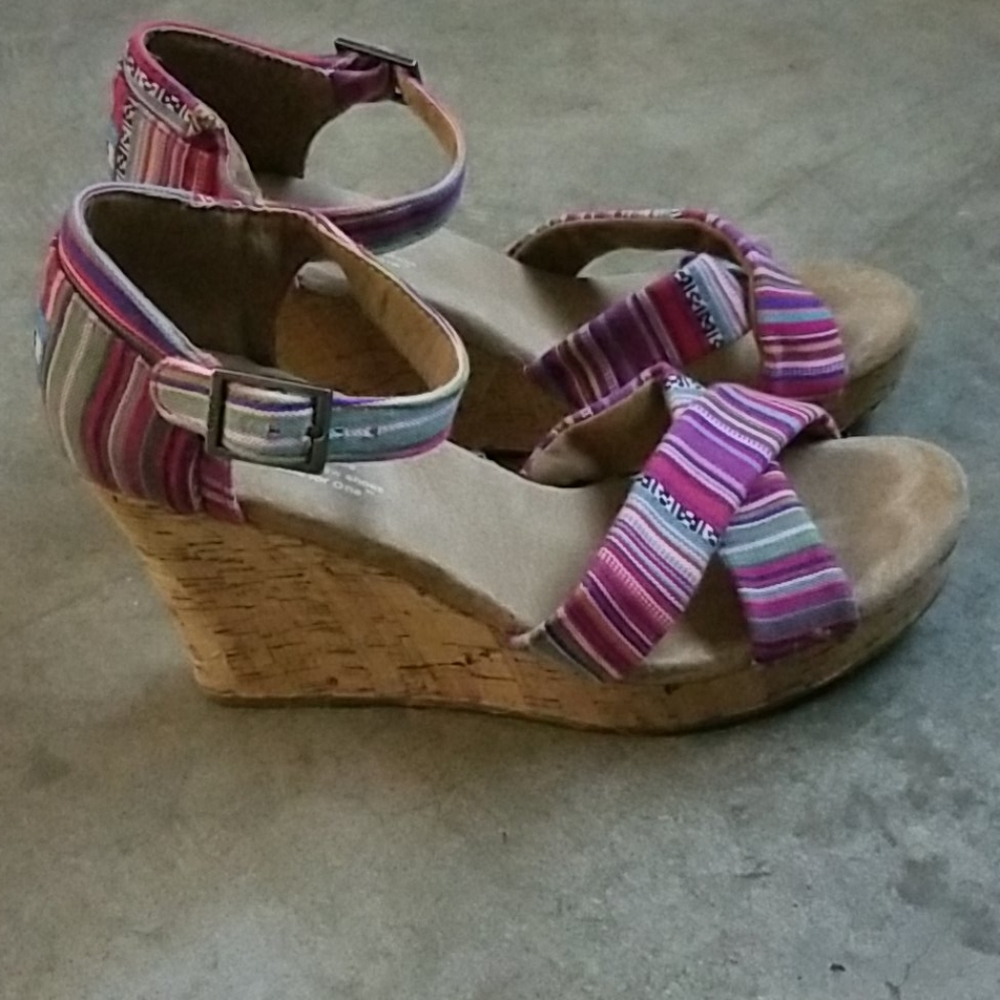 Shoes - Picture 2 of 3